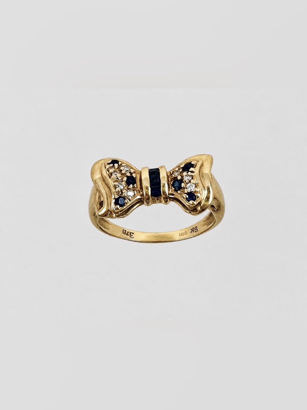 Vintage 9k Solid Gold Diamond & Sapphire Bow Ring size 6.25
